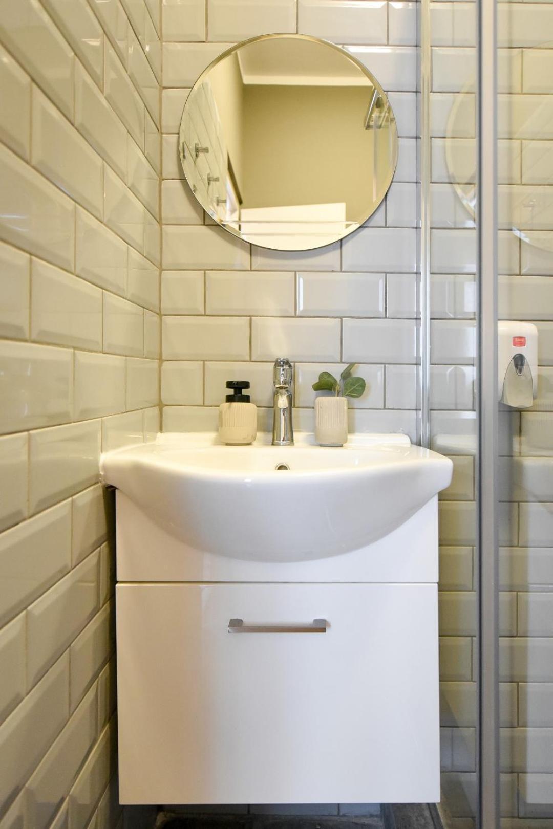 City Center Getaway - Cozy Accommodation For Your Perfect Stay Bukarest Zimmer foto